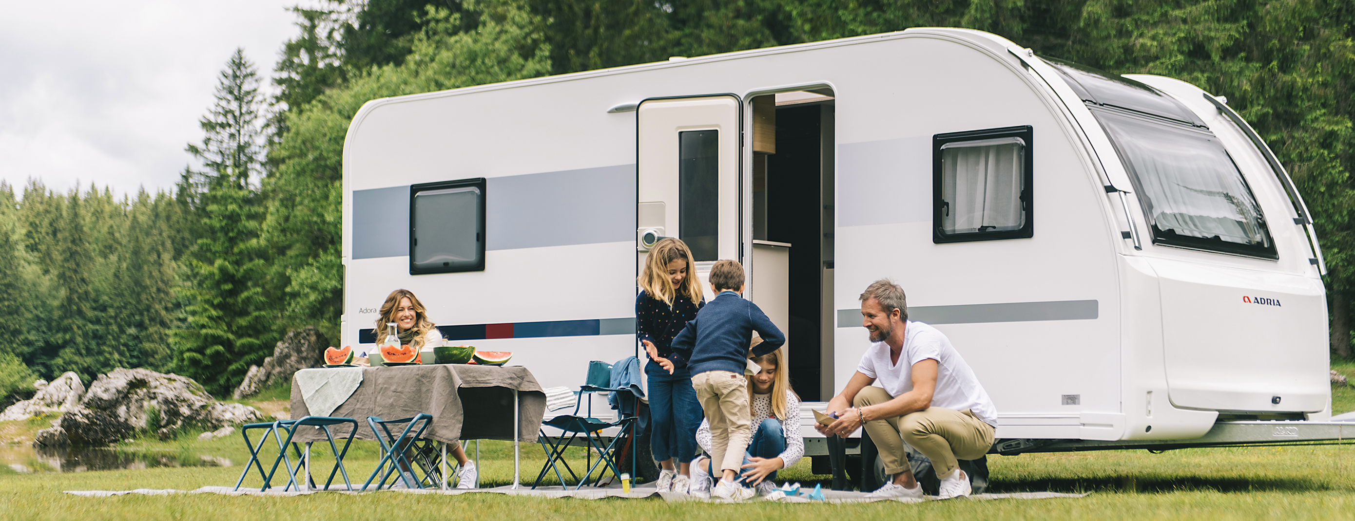 Wohnwagen für Familien  Camping Urlaub mit Kindern