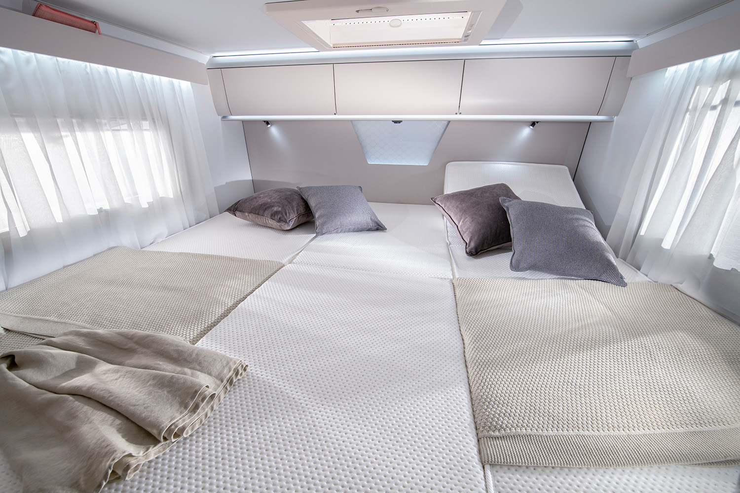 Double bed online matrix price